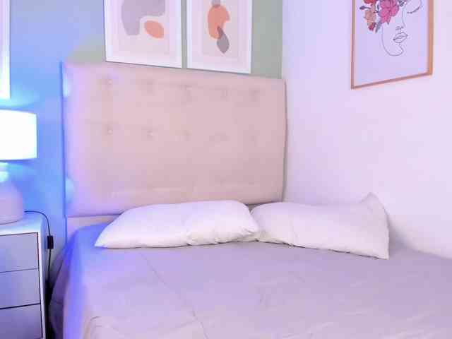 AntonellaBarone webcam