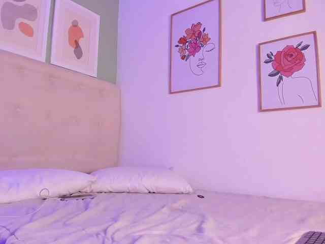 AntonellaBarone webcam