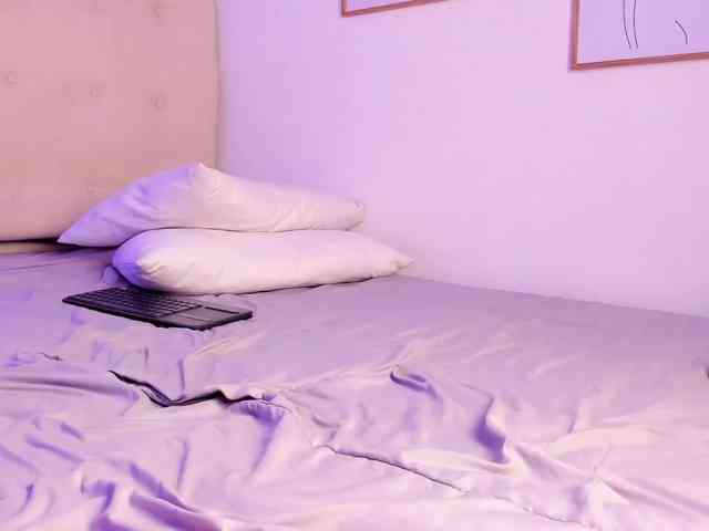 AntonellaBarone webcam