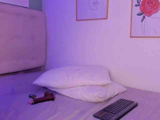 AntonellaBarone webcam