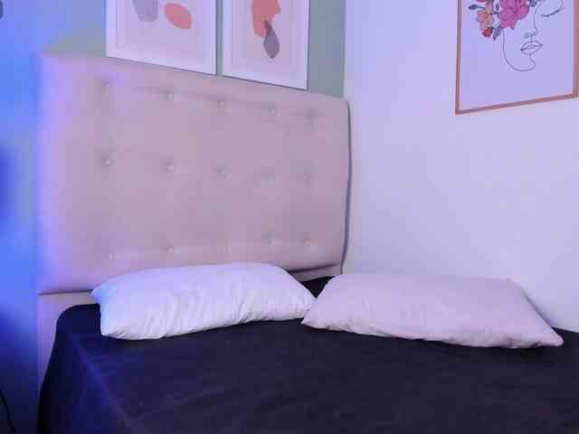 AntonellaBarone webcam