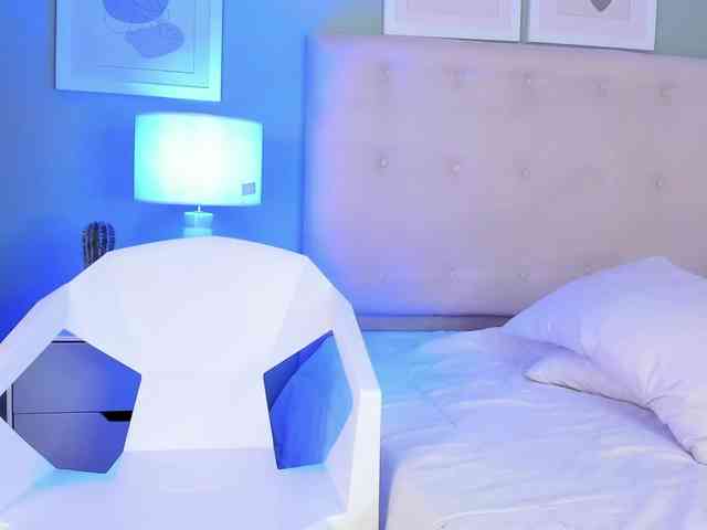 AntonellaBarone webcam