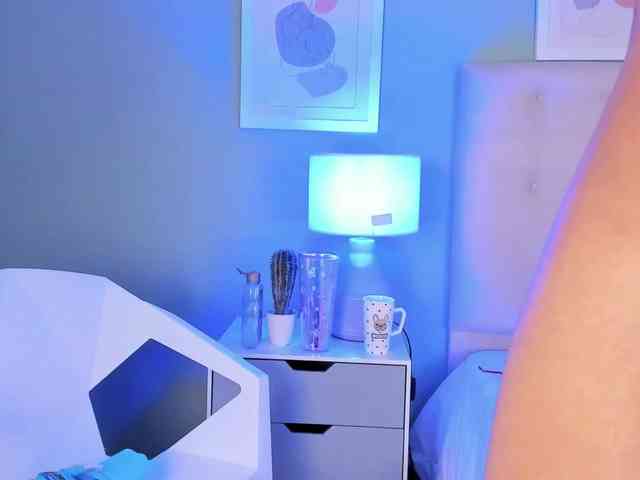 AntonellaBarone webcam