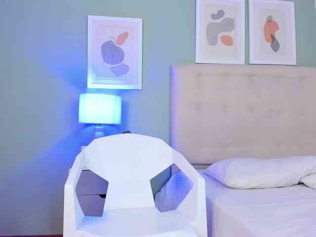 AntonellaBarone webcam