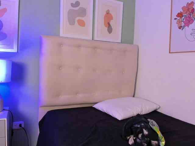 AntonellaBarone webcam