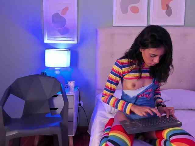 AntonellaBarone webcam