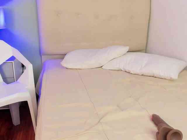 AntonellaBarone webcam