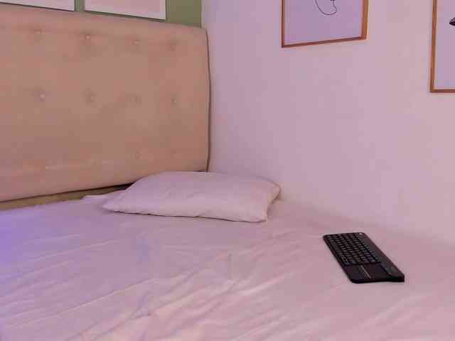 AntonellaBarone webcam