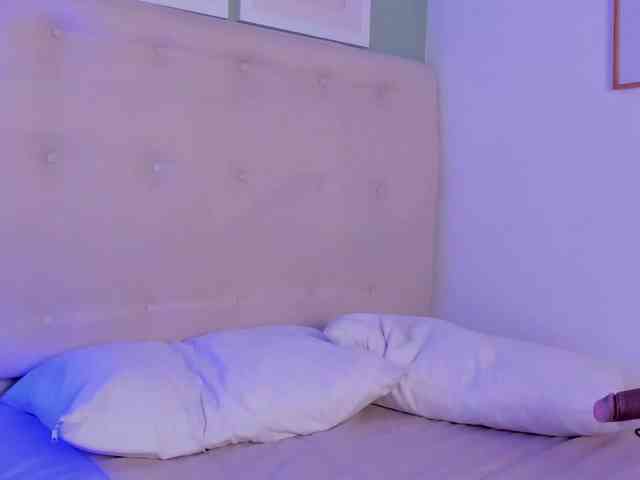 AntonellaBarone webcam