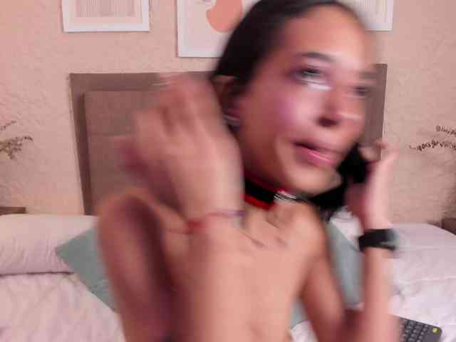 AntonellaBarone webcam