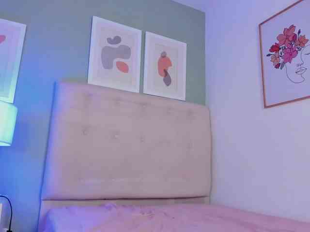 AntonellaBarone webcam