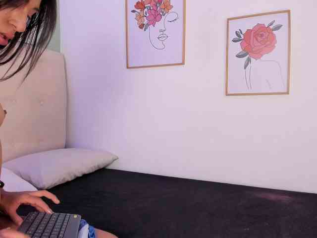 AntonellaBarone webcam