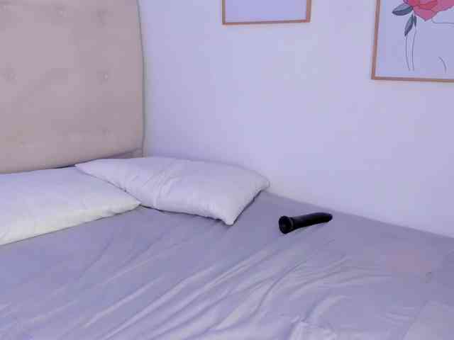 AntonellaBarone webcam