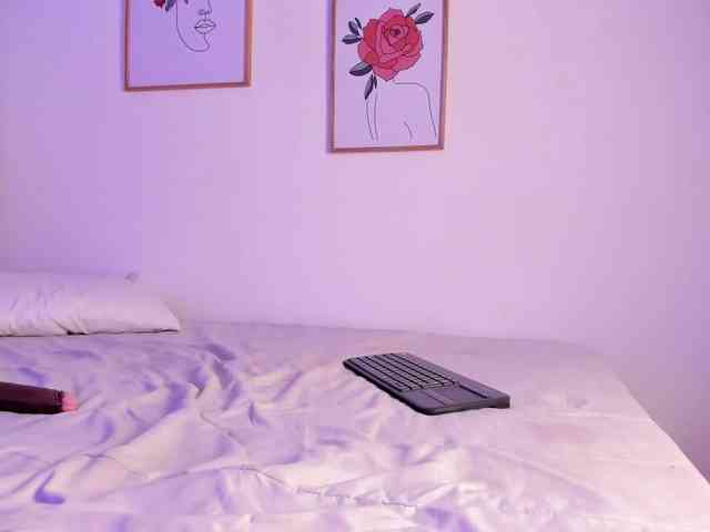 AntonellaBarone webcam