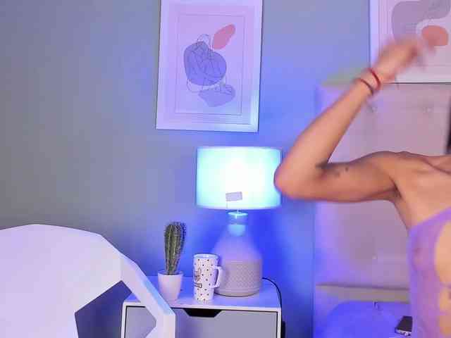 AntonellaBarone webcam