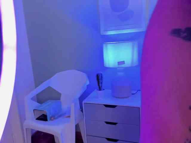 AntonellaBarone webcam