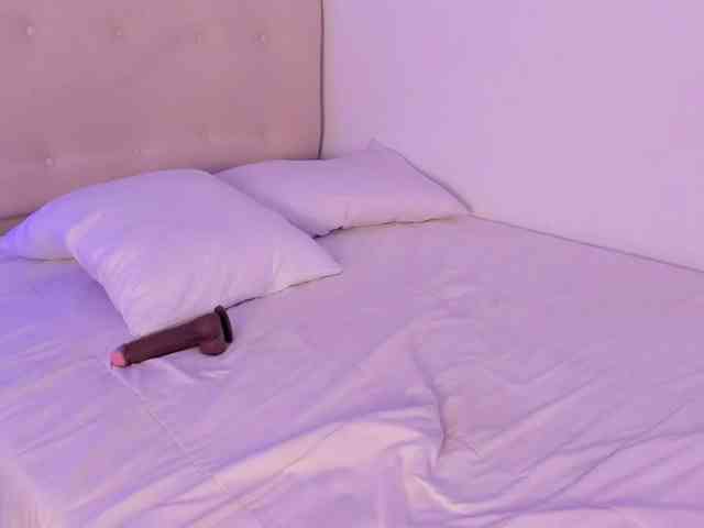 AntonellaBarone webcam