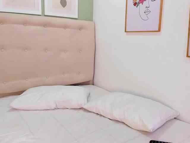 AntonellaBarone webcam