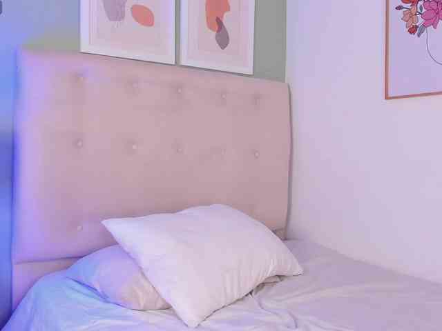 AntonellaBarone webcam