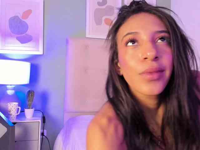 AntonellaBarone webcam