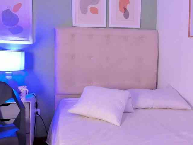 AntonellaBarone webcam