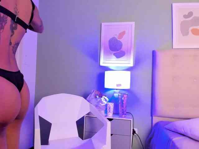 AntonellaBarone webcam