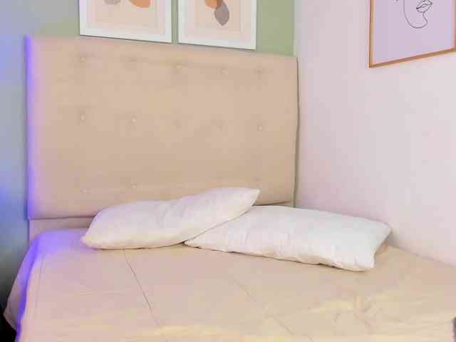 AntonellaBarone webcam