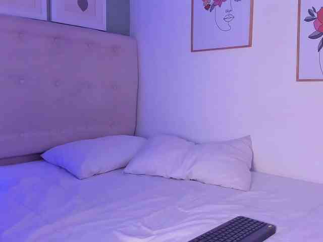 AntonellaBarone webcam