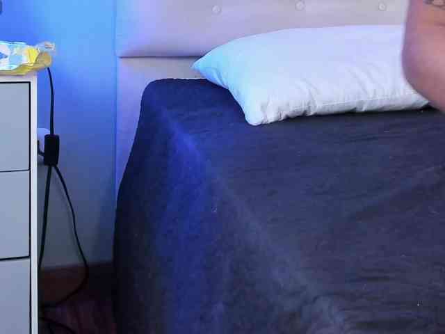 AntonellaBarone webcam