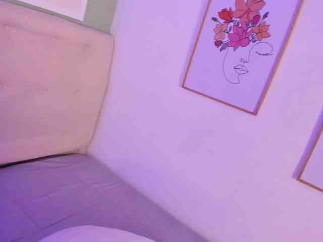 AntonellaBarone webcam