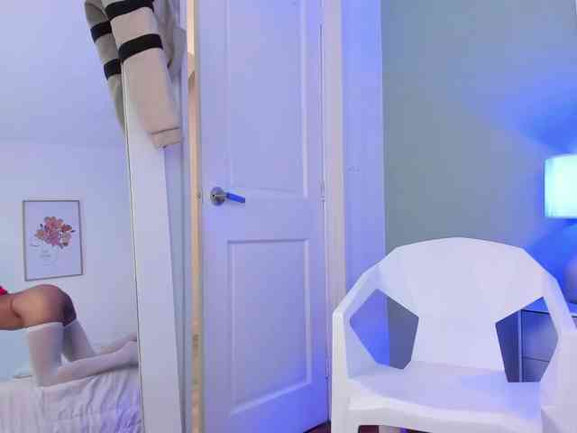 AntonellaBarone webcam