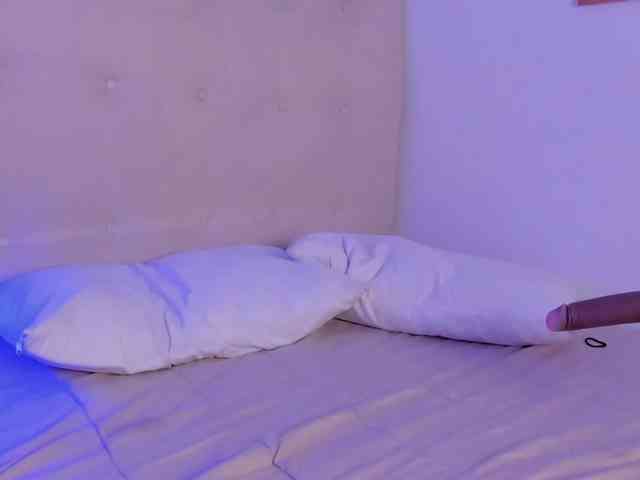 AntonellaBarone webcam