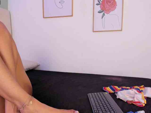 AntonellaBarone webcam