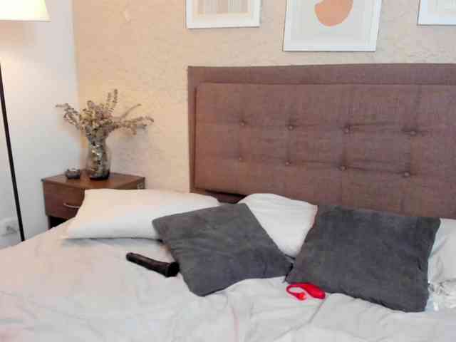 AntonellaBarone webcam