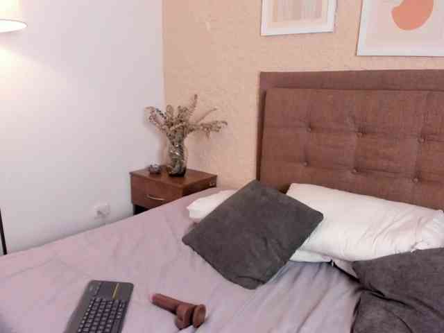 AntonellaBarone webcam