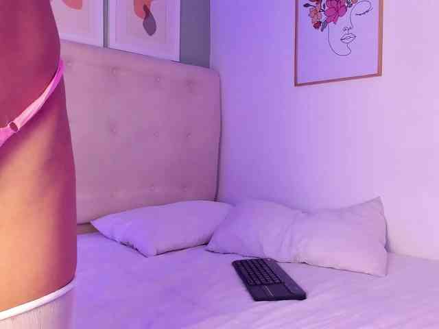 AntonellaBarone webcam