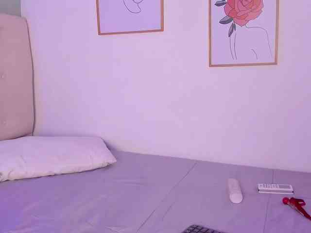 AntonellaBarone webcam