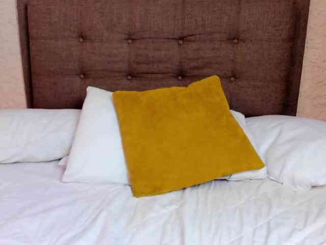 AntonellaBarone webcam