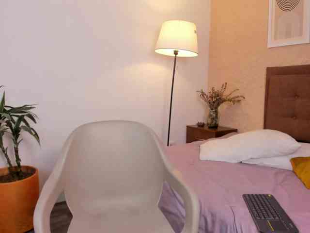 AntonellaBarone webcam