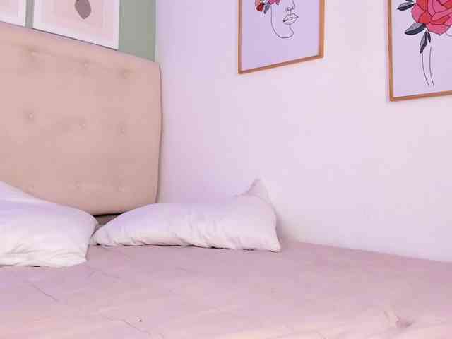 AntonellaBarone webcam