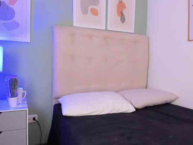 AntonellaBarone webcam