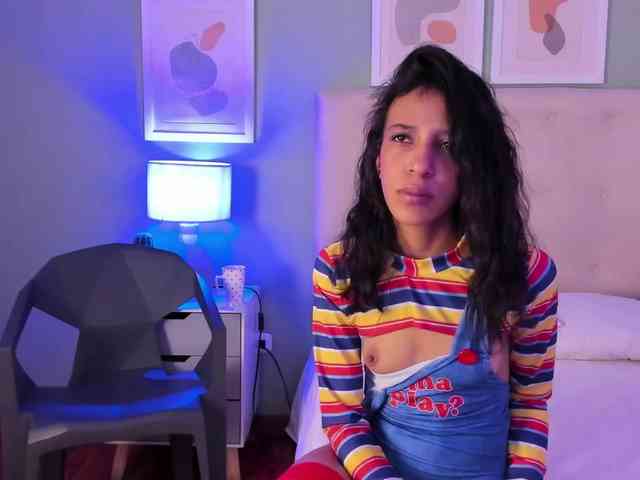 AntonellaBarone webcam