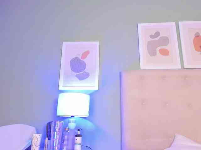 AntonellaBarone webcam