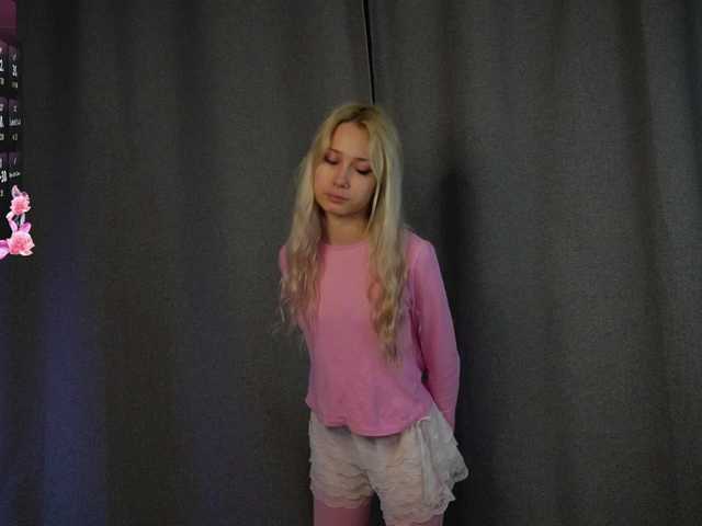 RosyCheeks1 from BongaCams