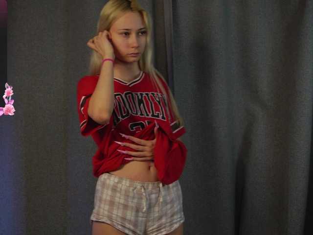 RosyCheeks1 live cam