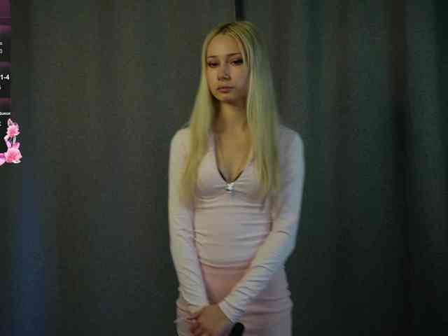 RosyCheeks1 Live Webcam on BongaCams