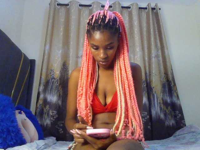 L0nelyP3arl webcam bongacams model stream image