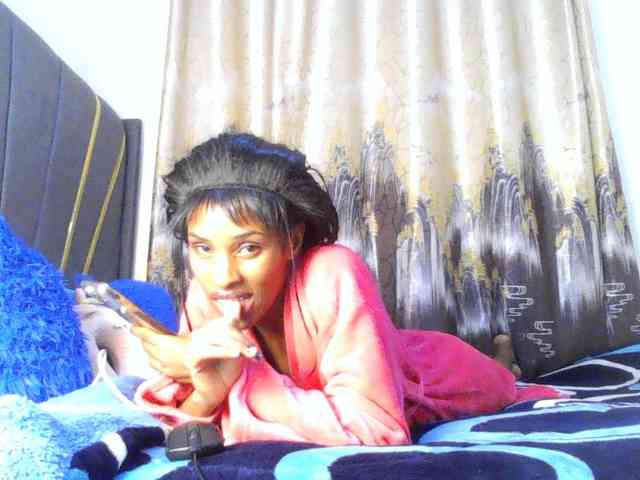 L0nelyP3arl L0nelyP3arl