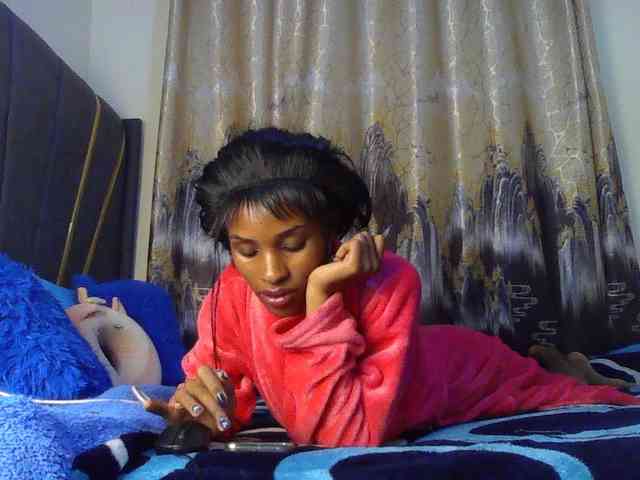 L0nelyP3arl L0nelyP3arl