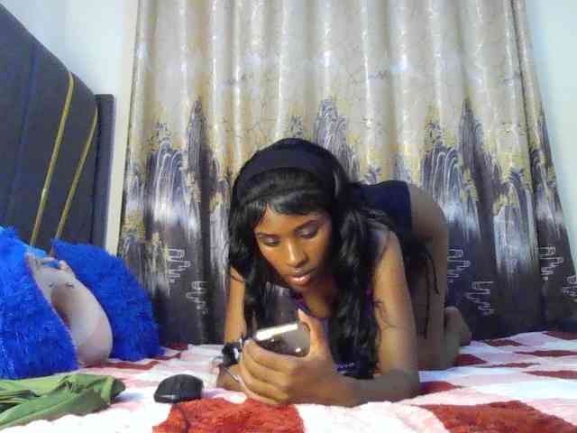 L0nelyP3arl L0nelyP3arl